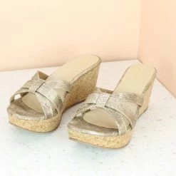 Inc.5 CORK COVERED PLATFORM-GOLD SALE