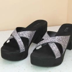 Inc.5 SALE GLITTERED BLOCK HEEL MULE-BLACK