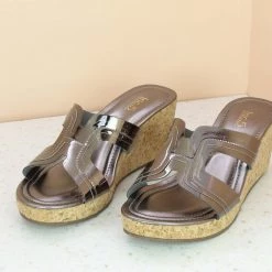 Inc.5 CORK COVERED PLATFORM MULE-GUN METAL