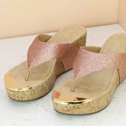 Inc.5 GLITTERED PLATFORM THONG - ROSE GOLD