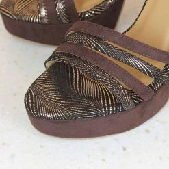 Inc.5 PLATFORM HEELS SANDAL