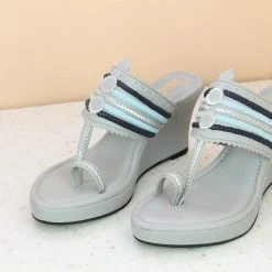 Inc.5 VEDGE HEEL KOLHAPURI - GREY SALE 9 Inc.5 VEDGE HEEL KOLHAPURI - GREY SALE