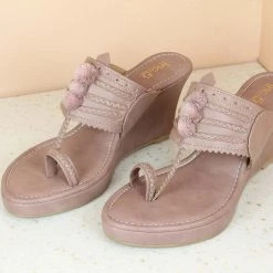 Inc.5 VEDGE HEEL KOLHAPURI SALE