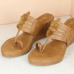 Inc.5 VEDGE HEEL KOLHAPURI SALE