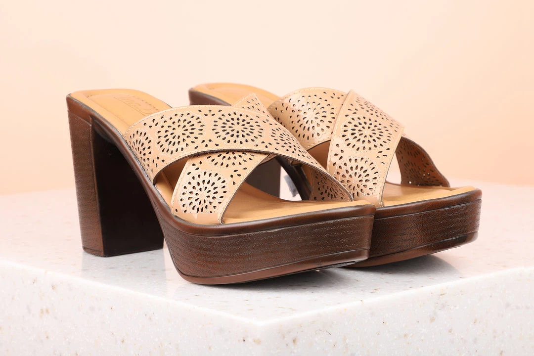 Inc.5 SALE HIGH BLOCK HEEL MULES 3 Inc.5 SALE HIGH BLOCK HEEL MULES