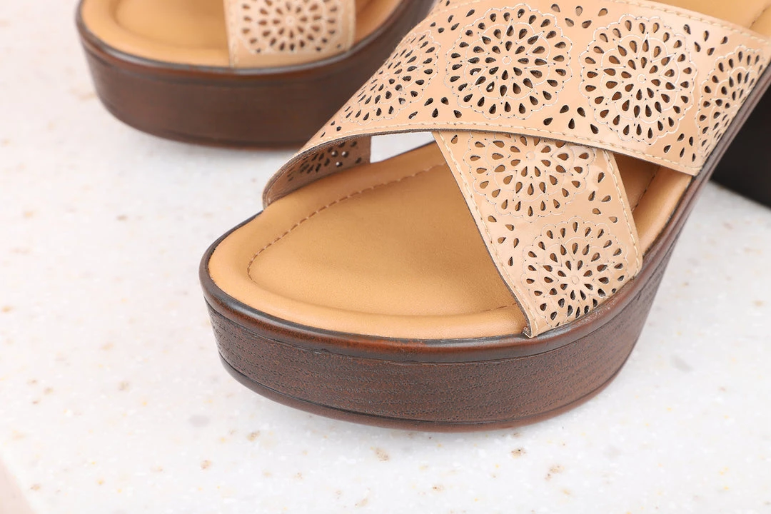 Inc.5 SALE HIGH BLOCK HEEL MULES 4 Inc.5 SALE HIGH BLOCK HEEL MULES