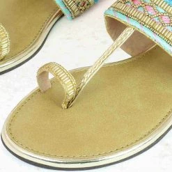 Inc.5 SALE EMBROIDED TOE THONG-GOLD