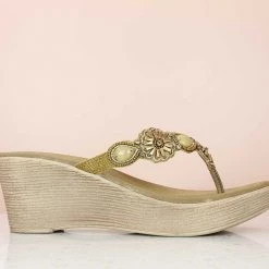 Inc.5 EMBROIDED PLATFORM WEDDING THONG-ANTIQUE GOLD