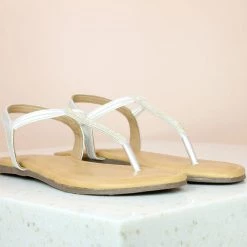 Inc.5 DIAMOND FLAT SANDAL-SILVER