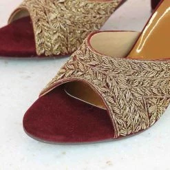 Inc.5 EMBROIDED MULE-MAROON Ethnic