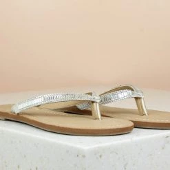 Inc.5 SALE FLAT CRYSTAL THONG