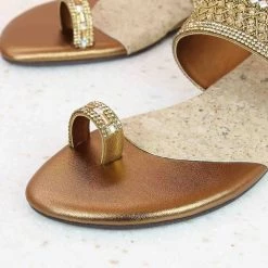 Inc.5 SALE DIAMOND FLAT THONG-ANTIQUE GOLD