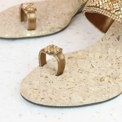 Inc.5 DIAMOND TOE POST VEDGE-ANTIQUE GOLD Ethnic