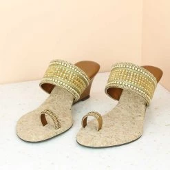 Inc.5 Ethnic DIAMOND VEDGE HEEL TOE POST-ANTIQUE GOLD