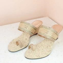 Inc.5 SALE DIAMOND VEDGE HEEL EMBROIDERY THONG-ROSE GOLD