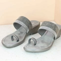 Inc.5 Ethnic CRYSTAL TOE POST-GUN METAL
