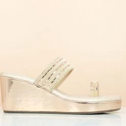 Inc.5 Ethnic DIAMOND TOE POST PLATFORM-ROSE GOLD