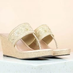 Inc.5 EMBROIDED PLATFORM THONG-ROSE GOLD Ethnic