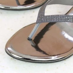 Inc.5 ROUND GLASS HEEL THONG - BLACK