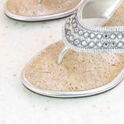 Inc.5 SALE EMBROIDED WEDGE THONG-SILVER