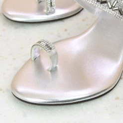 Inc.5 EMBROIDED TOE POST-SILVER 9 Inc.5 EMBROIDED TOE POST-SILVER