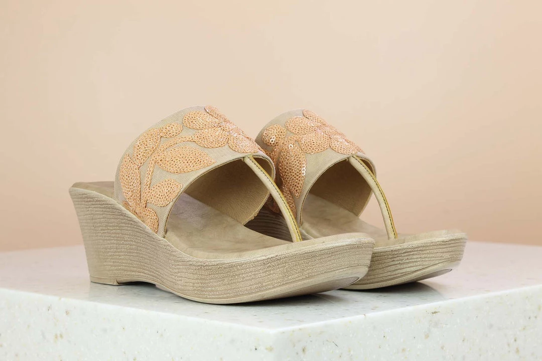 Inc.5 SEQUIN WORK PLATFORM - BEIGE SALE 3 Inc.5 SEQUIN WORK PLATFORM - BEIGE SALE