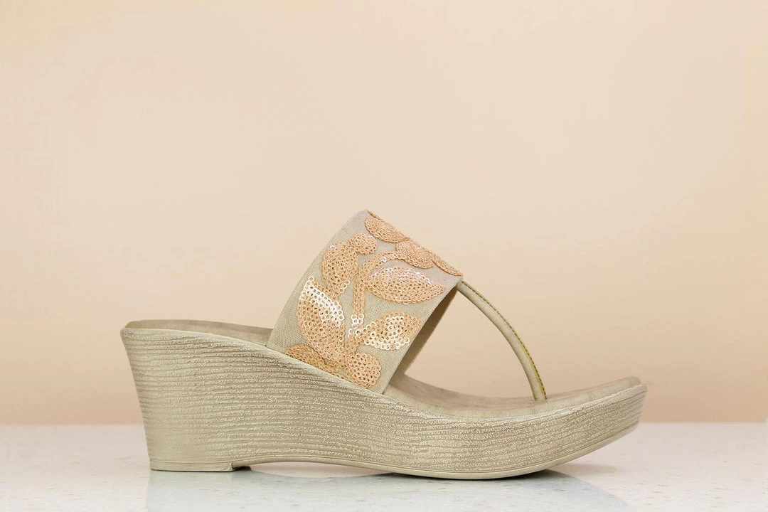 Inc.5 SEQUIN WORK PLATFORM - BEIGE SALE 5 Inc.5 SEQUIN WORK PLATFORM - BEIGE SALE