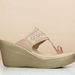 Inc.5 EMBROIDED PLATFORM THONG - ROSE GOLD