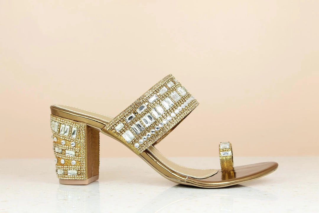 Inc.5 BLOCK HEEL DIAMOND TOE POST 5 Inc.5 BLOCK HEEL DIAMOND TOE POST