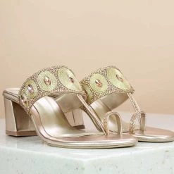 Inc.5 EMBROIDED BLACK HEEL THONG - ROSE GOLD