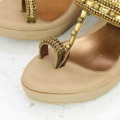 Inc.5 EMBROIDED VEDGE HEEL KOLHAPURI - ANTIQUE GOLD