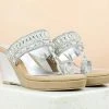 Inc.5 SALE EMBROIDED VEDGE HEEL KOLHAPURI - SILVER