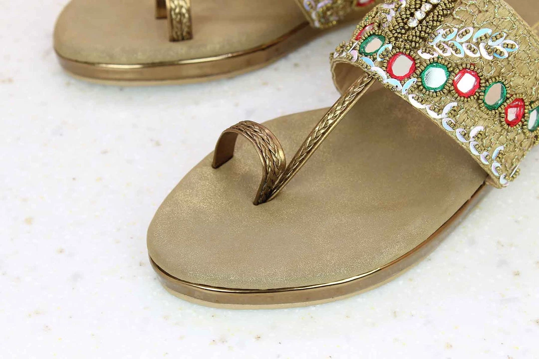 Inc.5 FLAT EMBROIDED THONG - ANTIQUE GOLD SALE 4 Inc.5 FLAT EMBROIDED THONG - ANTIQUE GOLD SALE