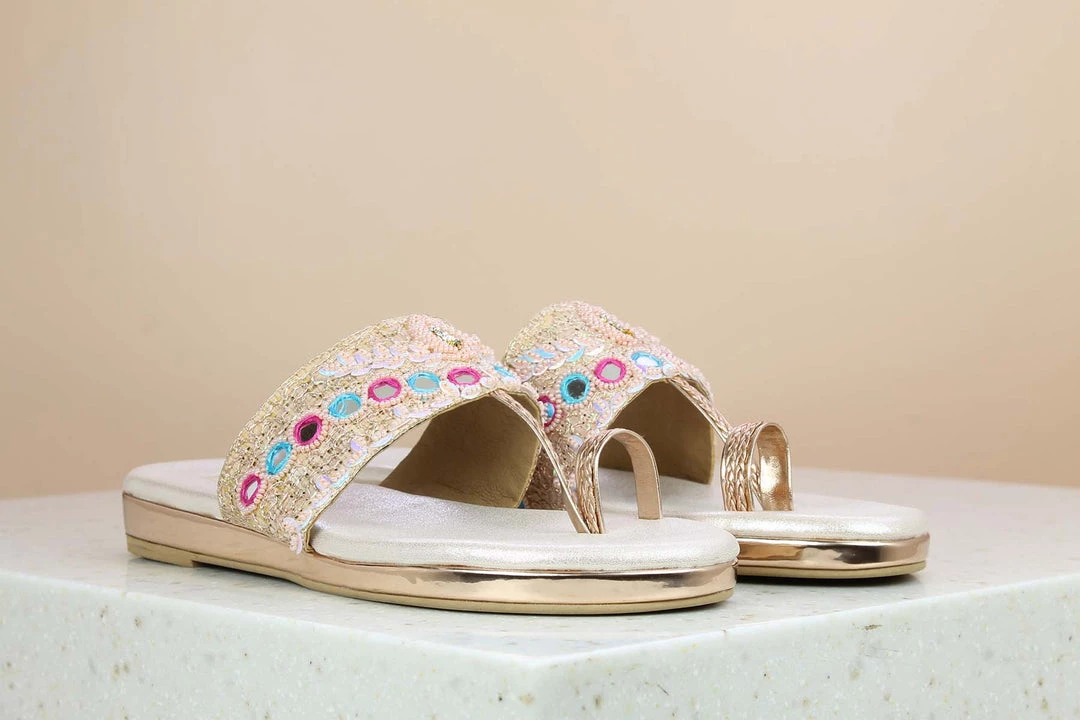 Inc.5 SALE FLAT EMBROIDED THONG - ROSE GOLD 3 Inc.5 SALE FLAT EMBROIDED THONG - ROSE GOLD