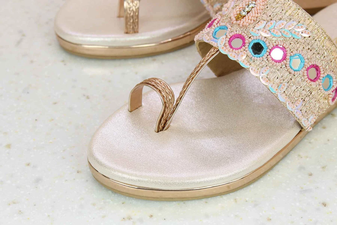 Inc.5 SALE FLAT EMBROIDED THONG - ROSE GOLD 4 Inc.5 SALE FLAT EMBROIDED THONG - ROSE GOLD