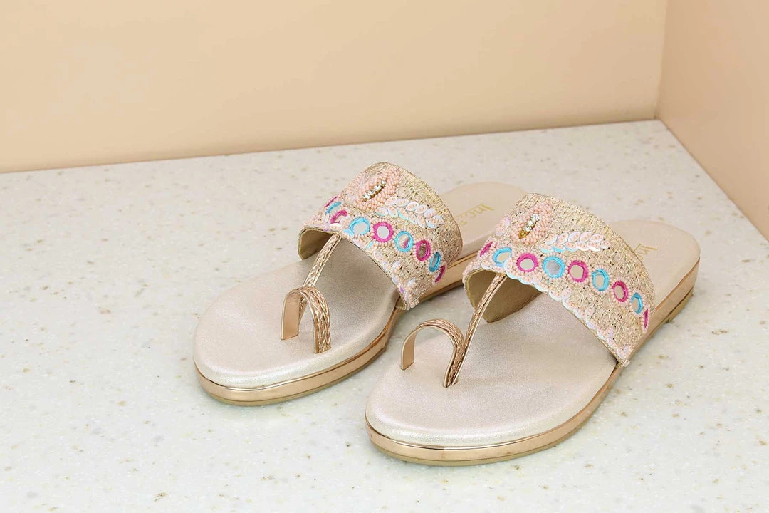 Inc.5 SALE FLAT EMBROIDED THONG - ROSE GOLD 6 Inc.5 SALE FLAT EMBROIDED THONG - ROSE GOLD