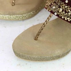 Inc.5 EMBROIDED PLATFORM THONG - ANTIQUE GOLD