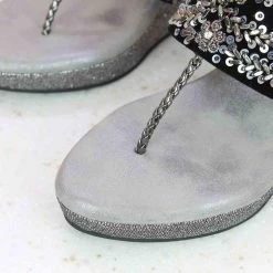 Inc.5 EMBROIDED PLATFORM THONG - GUN METAL SALE