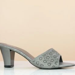 Inc.5 SALE LASER CUT BLOCK HEEL DIAMOND MULE - GREY