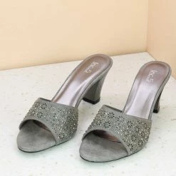 Inc.5 SALE LASER CUT BLOCK HEEL DIAMOND MULE - GREY