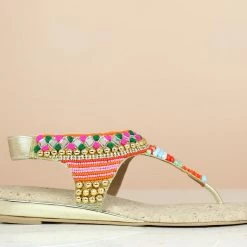 Inc.5 EMBROIDED SANDAL