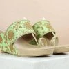 Inc.5 EMBROIDED HEEL COVERED PLATFORM - GREEN SALE