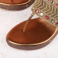 Inc.5 VEDGE HEEL EMBROIDED TOE POST Ethnic