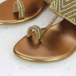 Inc.5 SALE EMBROIDED VEDGE HEEL THONG - ANTIQUE GOLD