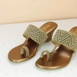 Inc.5 SALE EMBROIDED VEDGE HEEL THONG - ANTIQUE GOLD