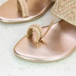 Inc.5 SALE EMBROIDED VEDGE HEEL THONG - ROSE GOLD