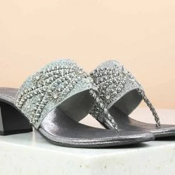 Inc.5 SALE EMBROIDED BLOCK HEEL THONG