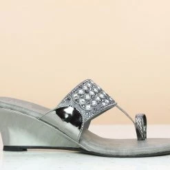 Inc.5 EMBROIDED VEDGE HEEL TOE POST SALE