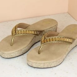 Inc.5 EMBROIDED THONG