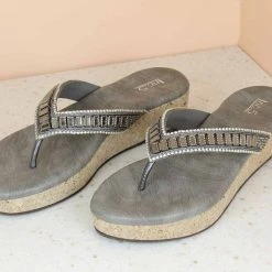 Inc.5 EMBROIDED THONG